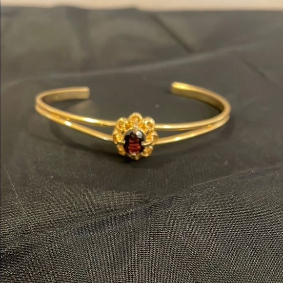 Gold Floral Bracelet with Red Gemstone - Picture 1 of 3